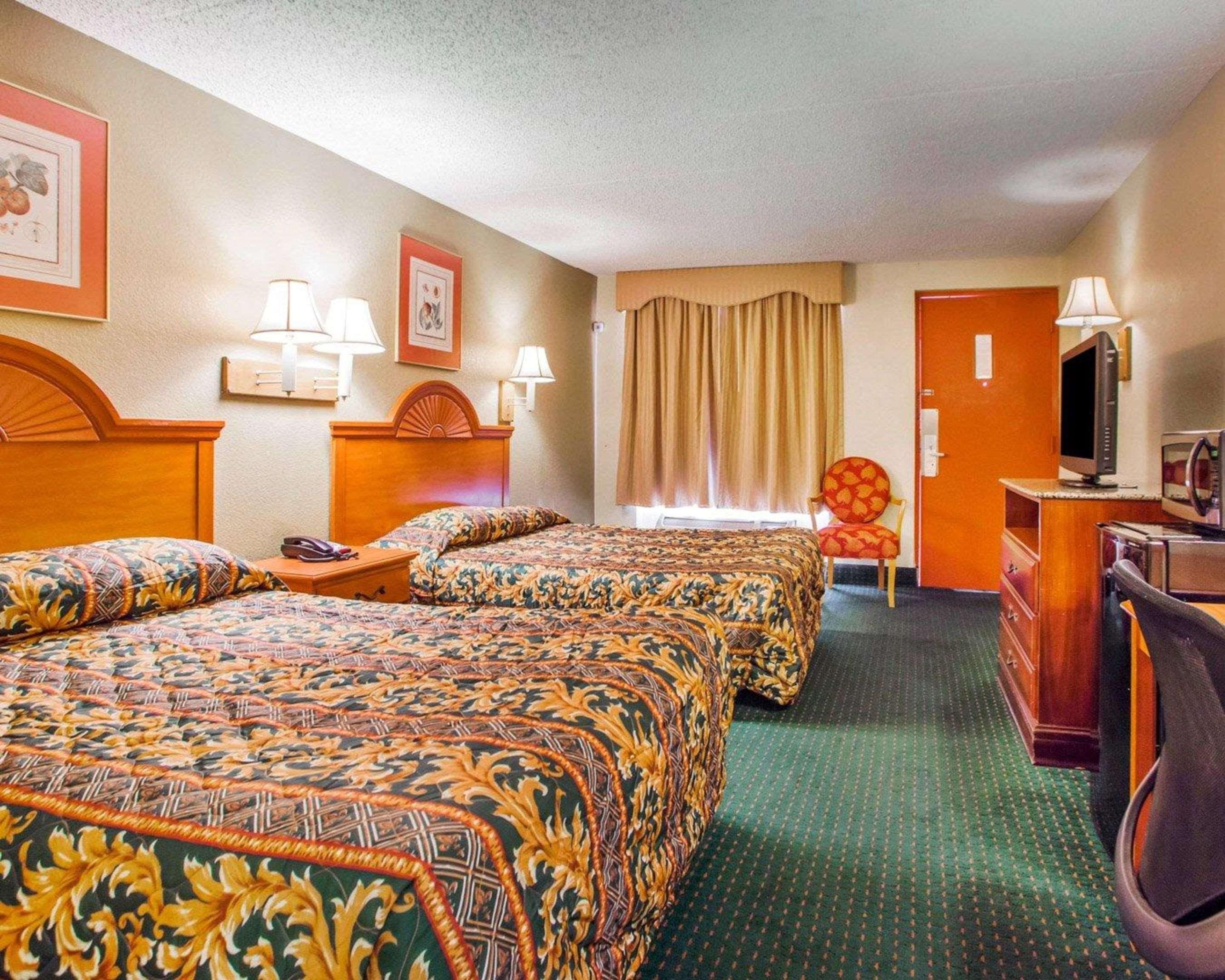 Rodeway Inn Mount Laurel Hwy 73 Exterior photo