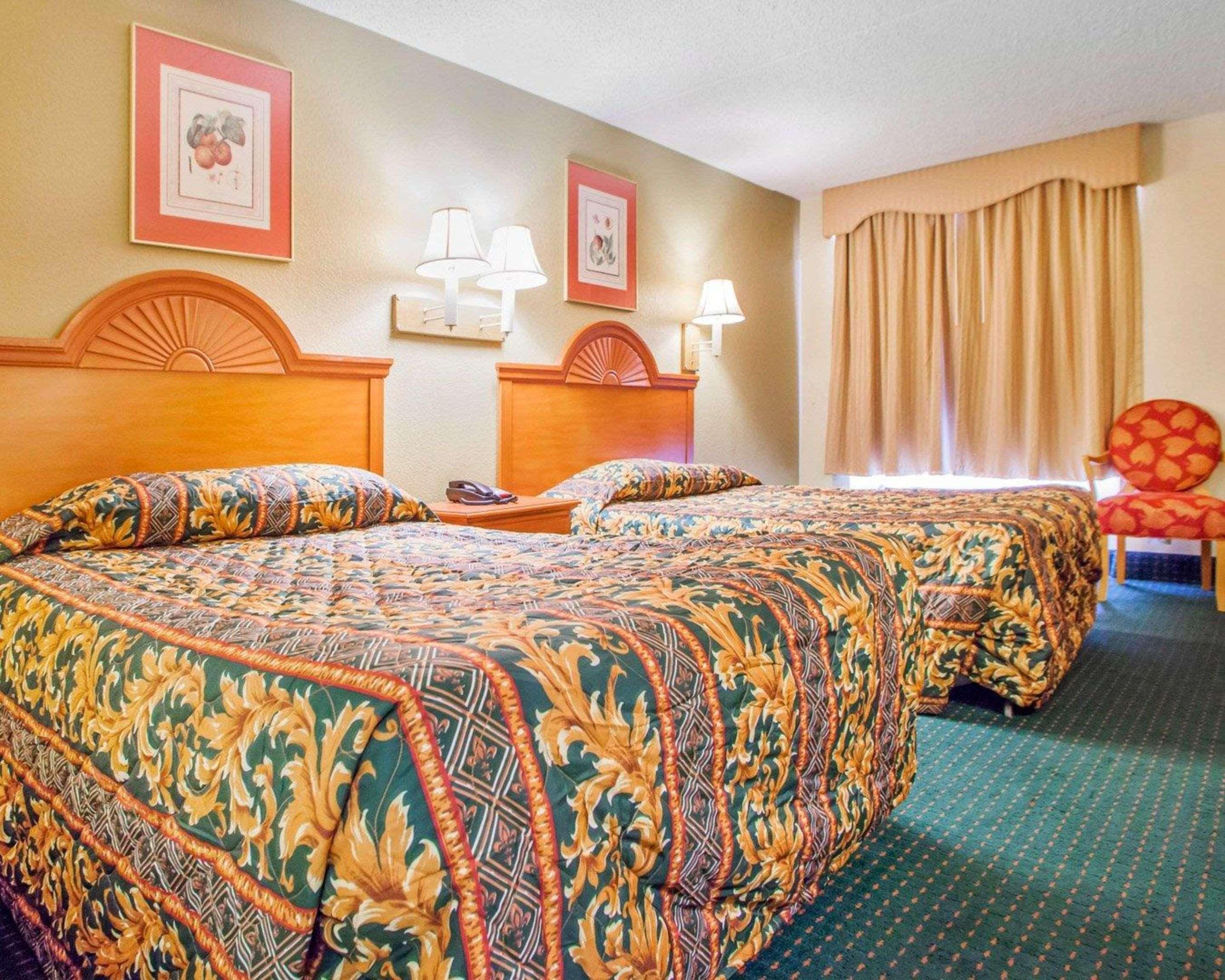 Rodeway Inn Mount Laurel Hwy 73 Exterior photo