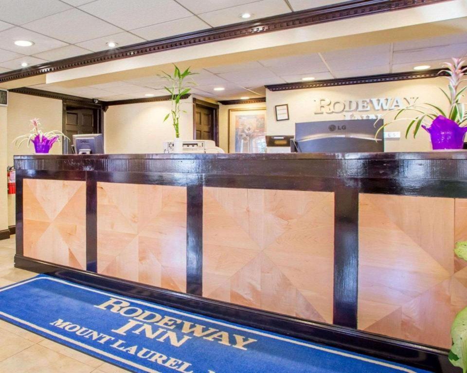Rodeway Inn Mount Laurel Hwy 73 Exterior photo