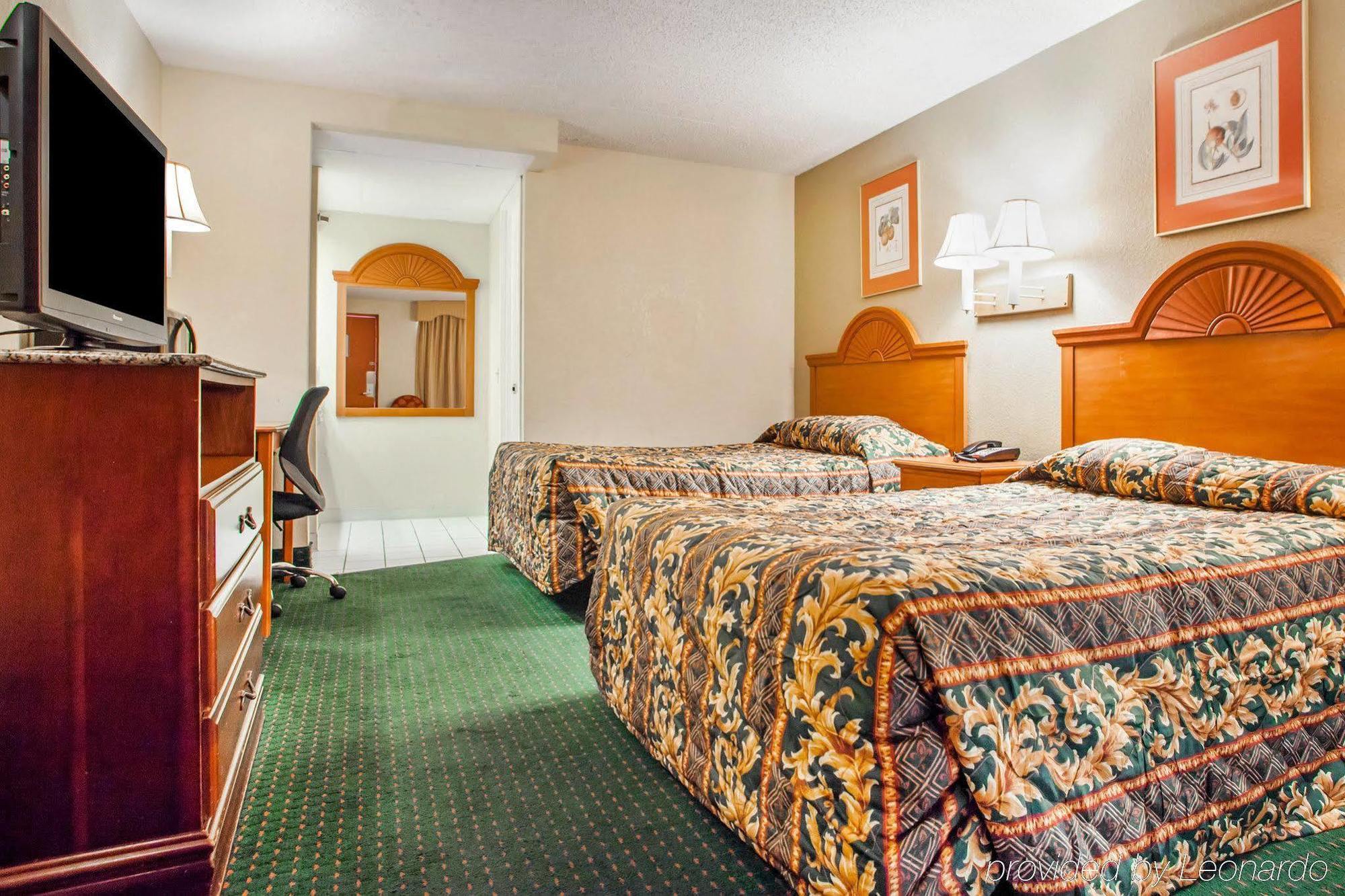 Rodeway Inn Mount Laurel Hwy 73 Exterior photo